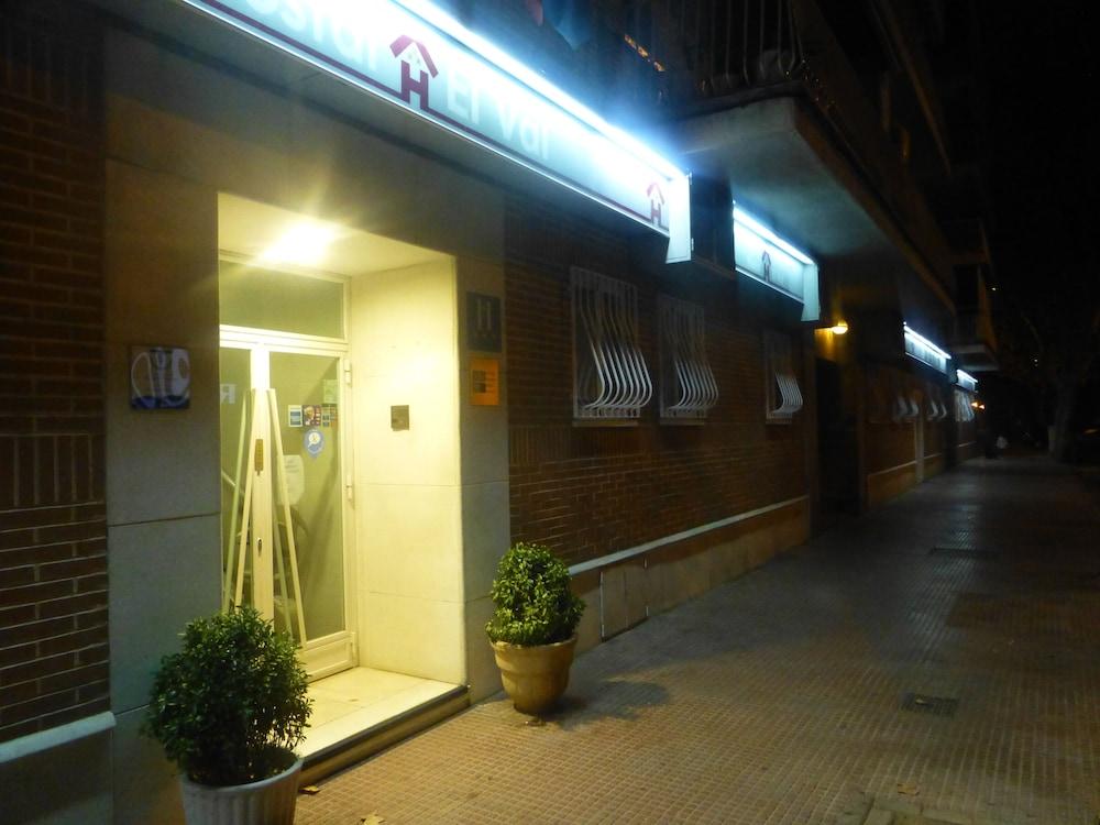Hostal El Val Alcalá de Henares Exteriör bild